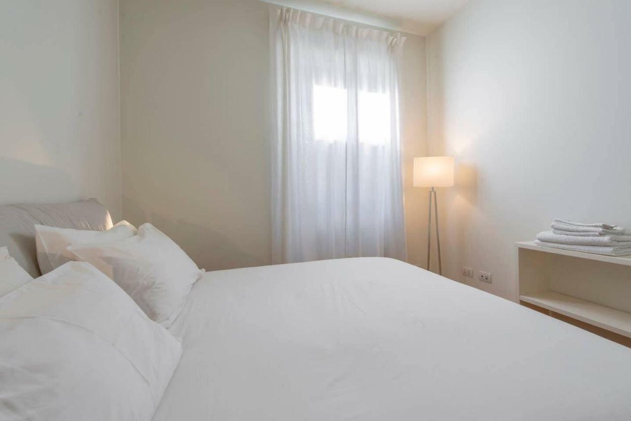Joivy 1br In Isola With Stunning View To Bosco Verticale Mailand
