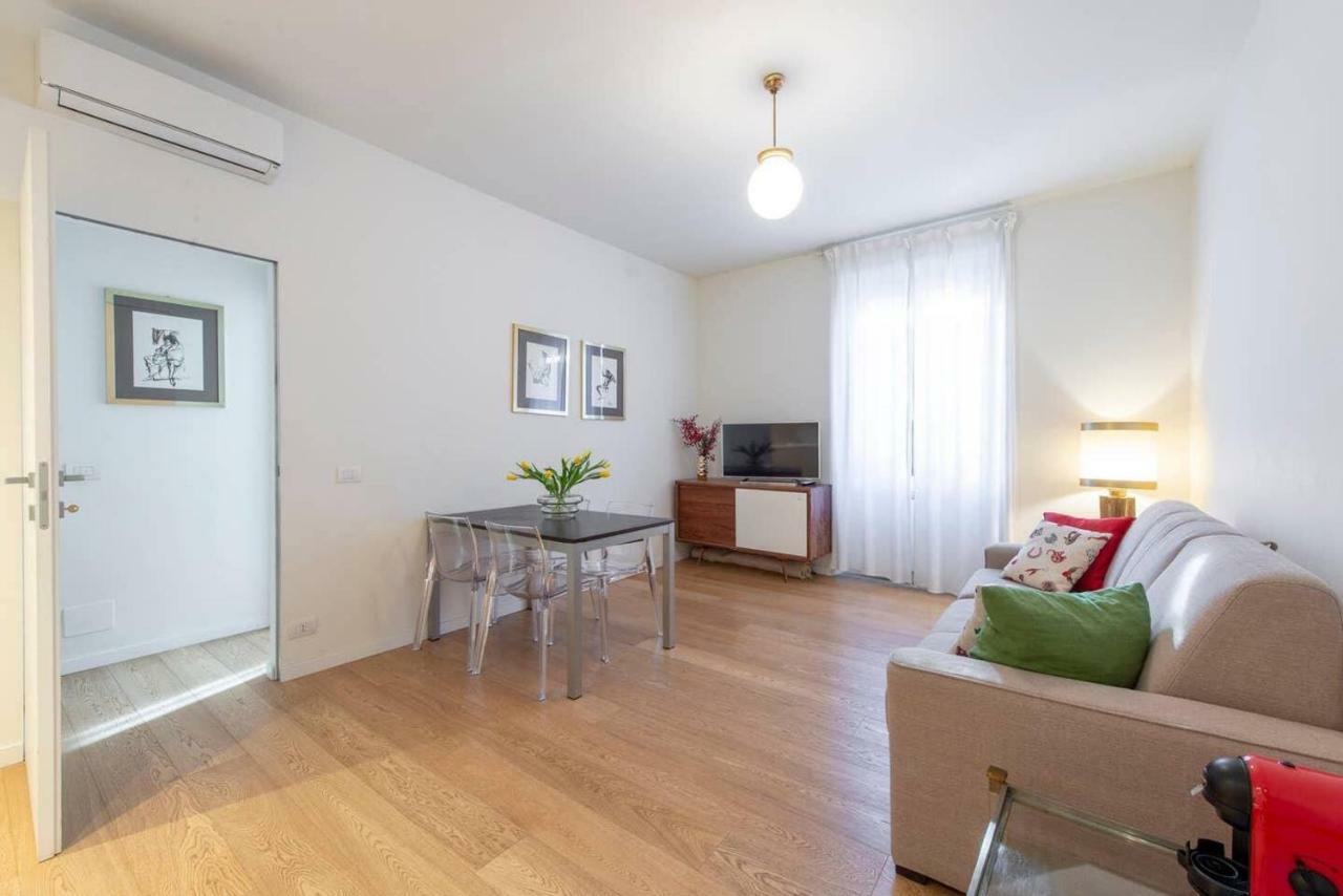 Joivy 1br In Isola With Stunning View To Bosco Verticale * Mailand